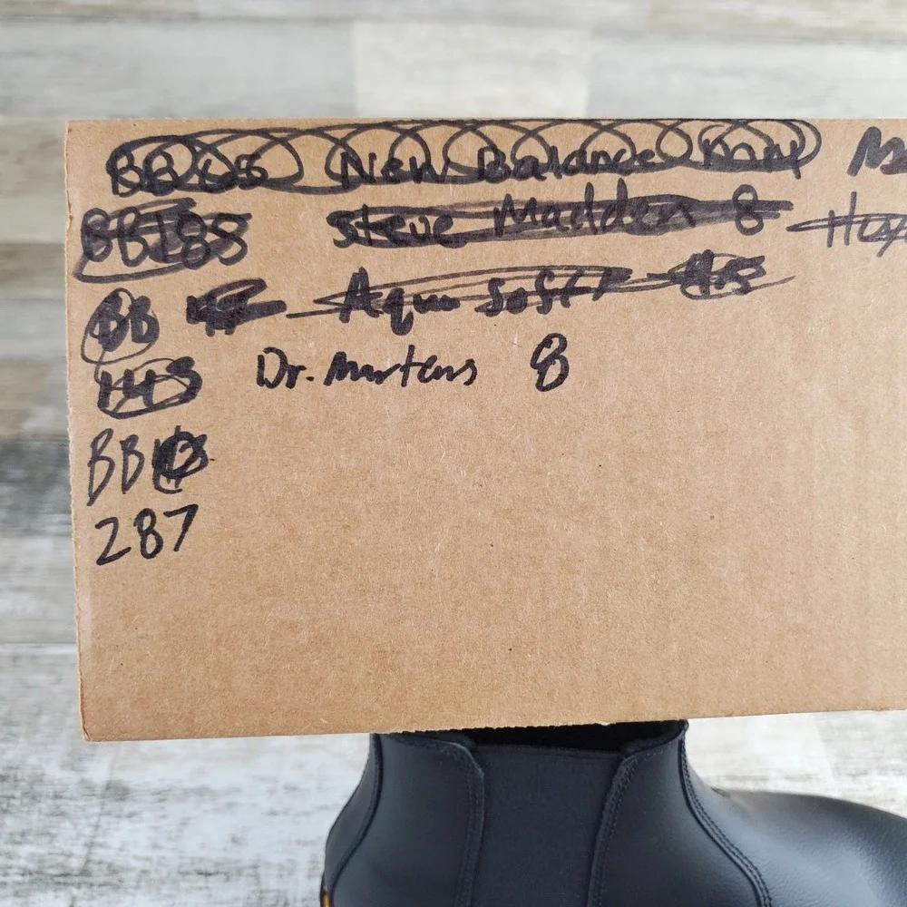 Dr. Martens Athena Sanguine Womens Chelsea Boot Sz 8 Black Leather Platform Sole
